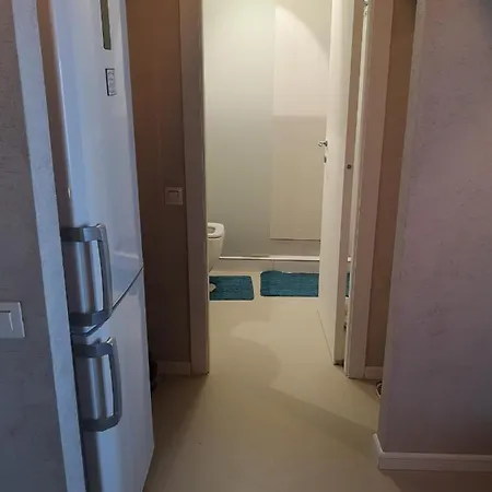 Apartament 708 White Tower Apartment